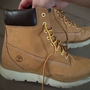 Timberland Women’s Tan Leather Boots